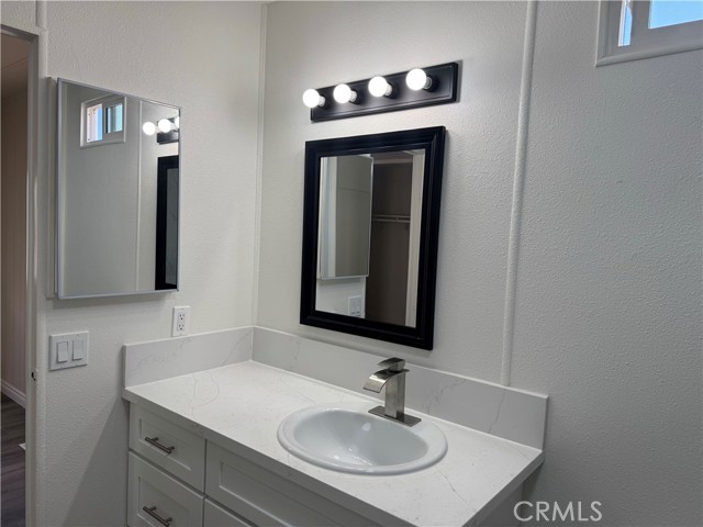 Detail Gallery Image 8 of 16 For 200 W San Bernardino Ave #76,  Rialto,  CA 92376 - 2 Beds | 2 Baths