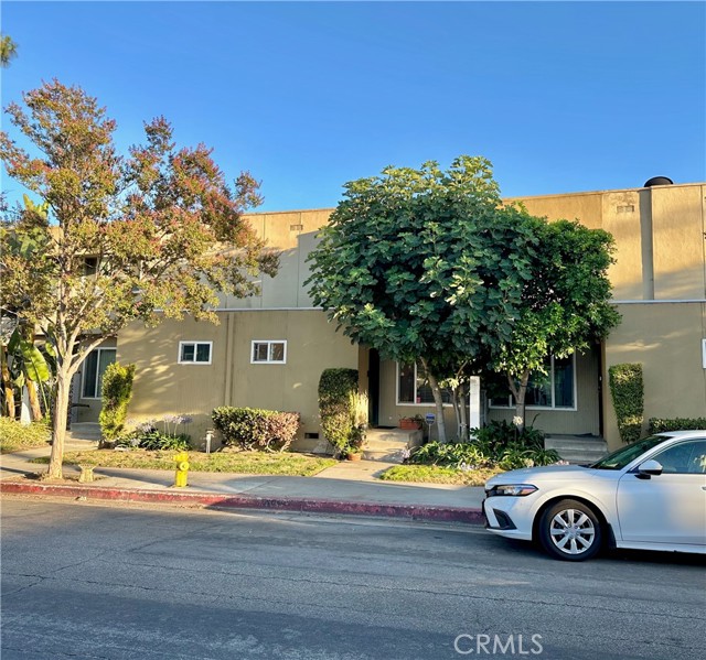 Detail Gallery Image 26 of 40 For 11138 Aqua Vista St #3,  Studio City,  CA 91602 - 2 Beds | 1/1 Baths