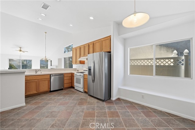 Detail Gallery Image 8 of 31 For 4875 Lake Shore, Fallbrook,  CA 92028 - 3 Beds | 2 Baths