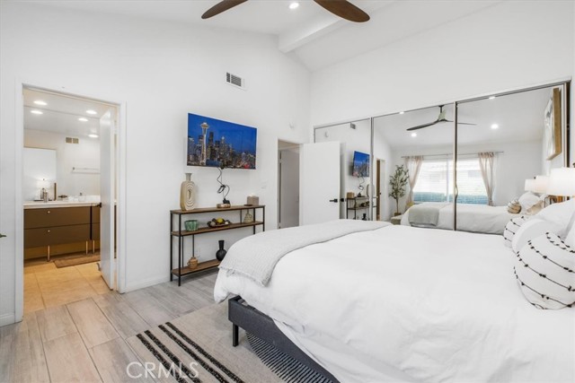 Image 20 of 58 For 332 Villena Way