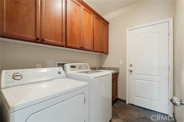 Detail Gallery Image 29 of 47 For 3510 Iron Canyon, Stockton,  CA 95209 - 5 Beds | 3 Baths