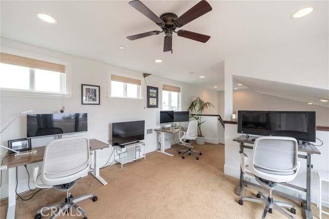 2224 Gates Avenue, Redondo Beach, California 90278, 4 Bedrooms Bedrooms, ,4 BathroomsBathrooms,Residential,For Sale,Gates,PV26076306