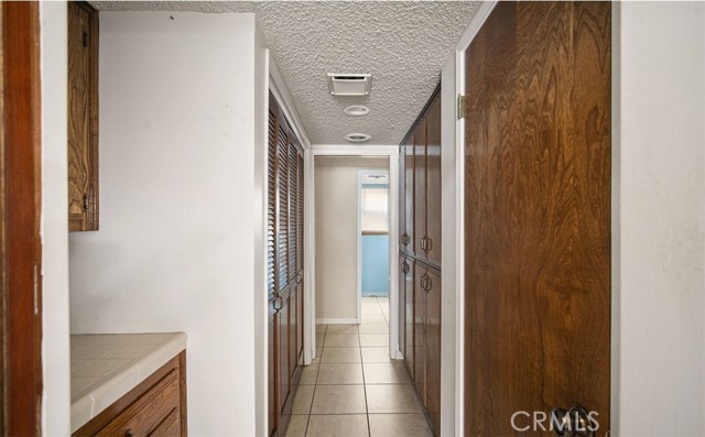 2808 Judith Street, Bakersfield CA: https://media.crmls.org/medias/91879e23-d42b-4415-940b-0b471bc9cafc.jpg