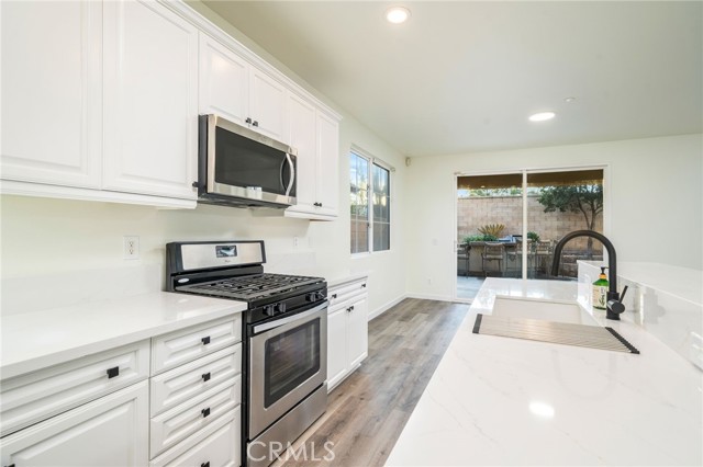 Detail Gallery Image 13 of 52 For 10972 White Oak Ln, Fontana,  CA 92337 - 5 Beds | 3 Baths