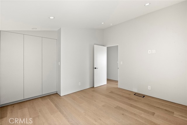 Detail Gallery Image 21 of 35 For 9336 Lloydcrest Dr, Beverly Hills,  CA 90210 - 3 Beds | 2 Baths