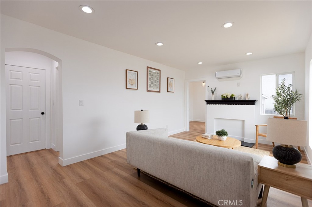 MLS #PW25060477 img 2