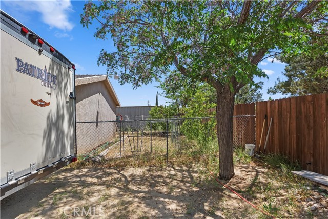 7486 Earhart Avenue, Hesperia CA: https://media.crmls.org/medias/918981bf-1709-42a3-98fc-e6dd7472177b.jpg
