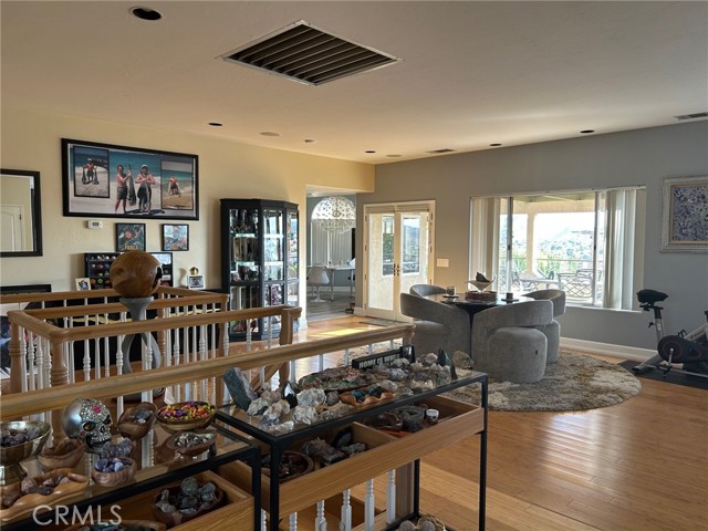 28856 Yosemite Place, Canyon Lake CA: https://media.crmls.org/medias/9189f275-e217-40db-9a4f-40bd1d185e43.jpg