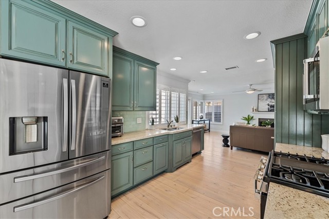 Detail Gallery Image 6 of 41 For 19705 Teresa Ct, Cerritos,  CA 90703 - 6 Beds | 3/1 Baths