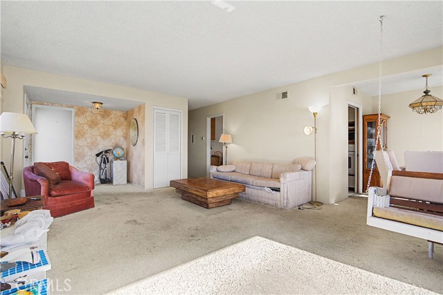 Detail Gallery Image 3 of 36 For 628 13th, Manhattan Beach,  CA 90266 - 3 Beds | 2 Baths