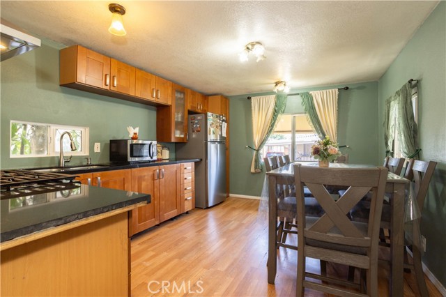 Detail Gallery Image 6 of 22 For 18540 Soledad Canyon Rd Spc 17,  Canyon Country,  CA 91351 - 3 Beds | 1 Baths