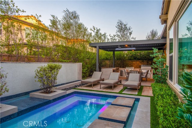 Detail Gallery Image 45 of 52 For 17352 Eucalyptus Ln, Huntington Beach,  CA 92649 - 5 Beds | 5/1 Baths