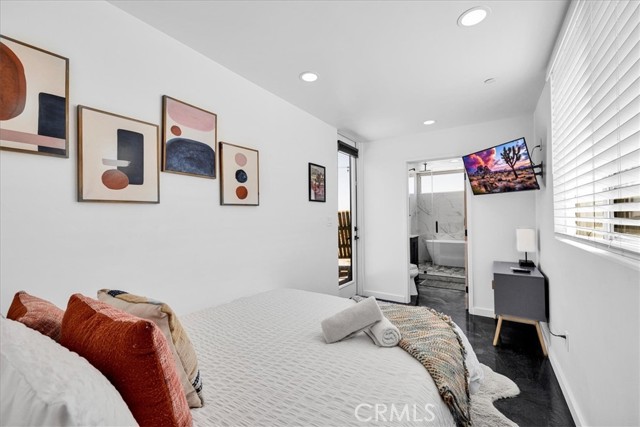 6816 Saddleback Road, Joshua Tree CA: https://media.crmls.org/medias/918c2b78-72ad-4e1d-ba0d-d617f21f3382.jpg