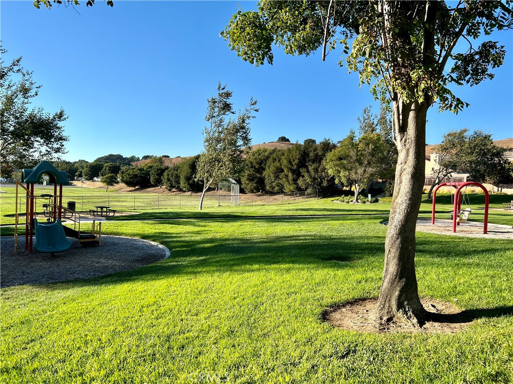https://media.crmls.org/medias/918c8852-4d45-477d-bdd8-f05f549077ca.jpg?preset=X-Large
