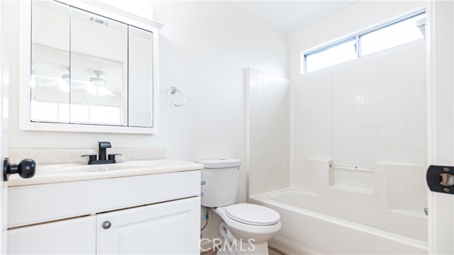 Detail Gallery Image 36 of 49 For 9515 Juniper, Apple Valley,  CA 92308 - 6 Beds | 4/1 Baths