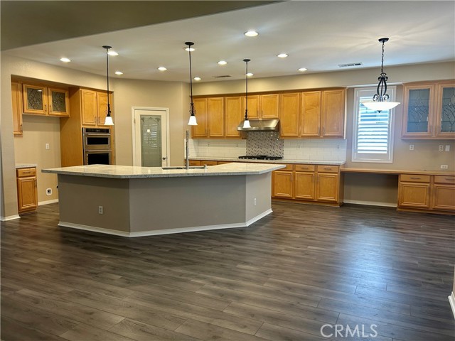 Detail Gallery Image 3 of 27 For 5793 Territory, Corona,  CA 92880 - 4 Beds | 3 Baths