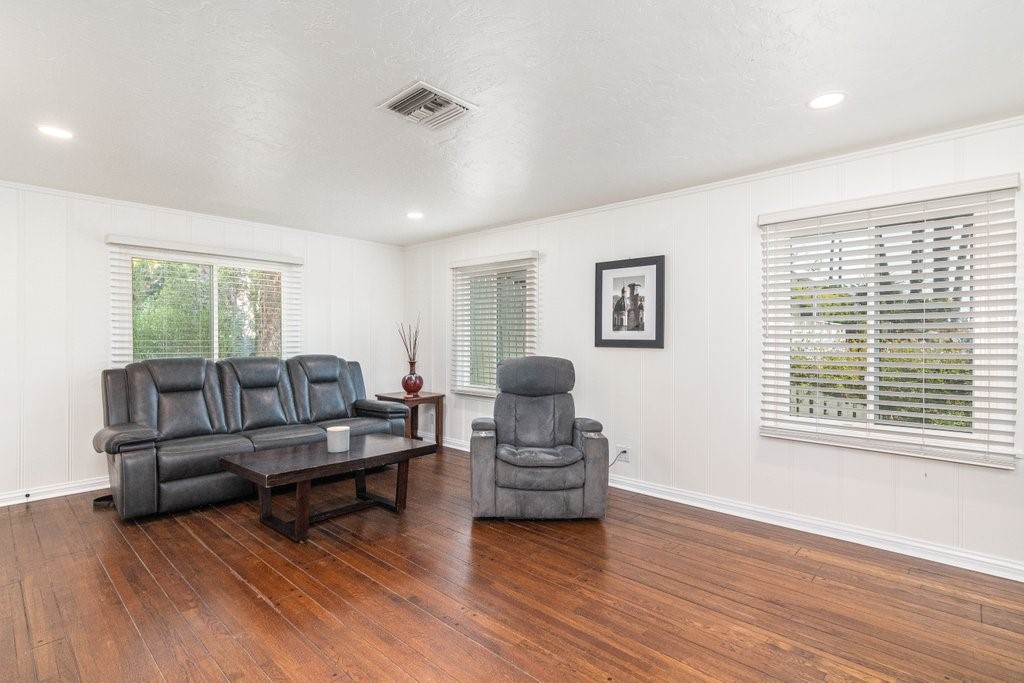 Detail Gallery Image 11 of 51 For 3886 Wawona St, Los Angeles,  CA 90065 - 2 Beds | 2 Baths