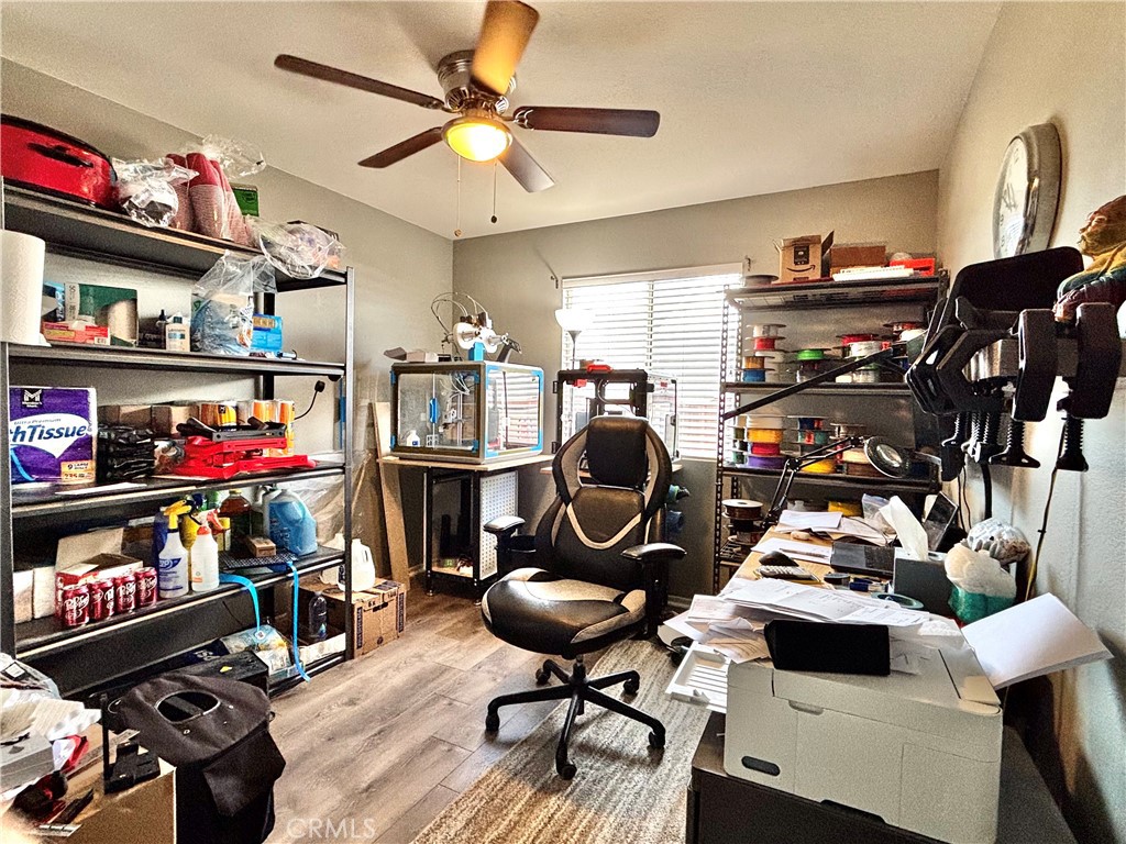https://media.crmls.org/medias/918d9aab-b754-4252-8b6c-3955a6a348d9.jpg?preset=X-Large