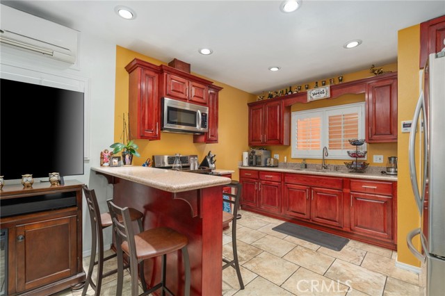 Detail Gallery Image 16 of 41 For 10240 Atlantic Ave, South Gate,  CA 90280 - – Beds | – Baths