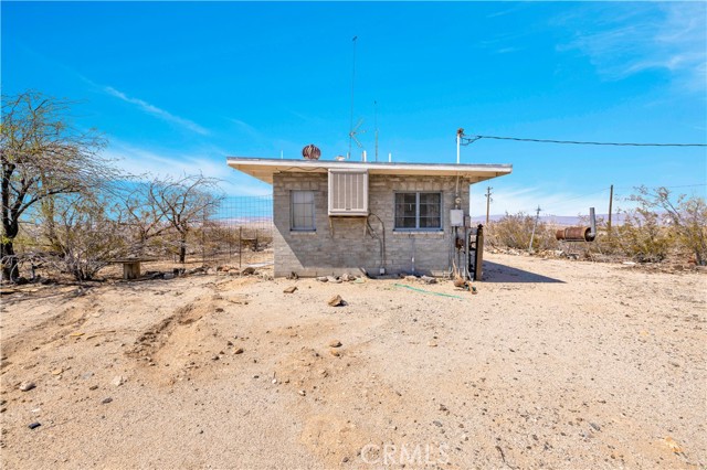 Detail Gallery Image 3 of 43 For 7525 Isleta Rd, Twentynine Palms,  CA 92277 - 0 Beds | 1 Baths