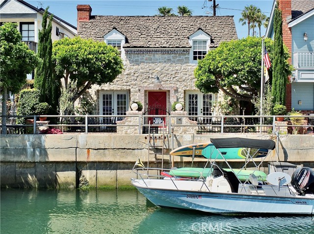Detail Gallery Image 1 of 71 For 89 Rivo Alto Canal, Long Beach,  CA 90803 - 5 Beds | 3/1 Baths