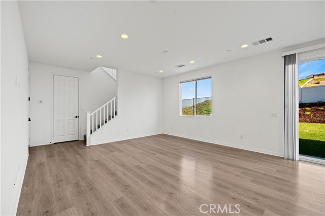 Detail Gallery Image 15 of 44 For 23798 Solaris Ct, Corona,  CA 92883 - 4 Beds | 3 Baths