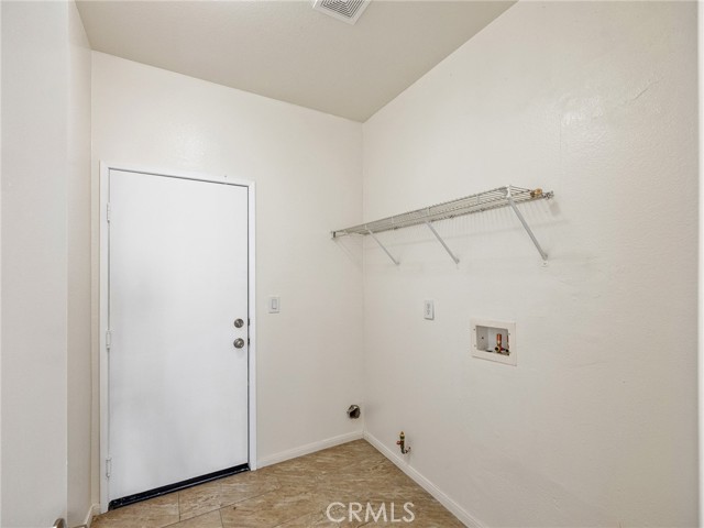 Detail Gallery Image 17 of 19 For 15850 Desert Rock St, Adelanto,  CA 92301 - 3 Beds | 2 Baths