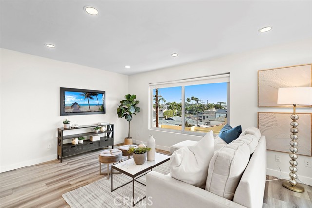 Detail Gallery Image 20 of 35 For 5959 E Naples Plz #306,  Long Beach,  CA 90803 - 2 Beds | 1 Baths