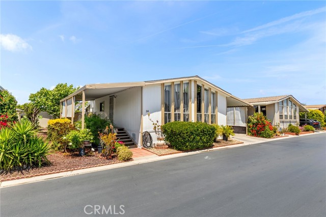 Detail Gallery Image 2 of 43 For 307 S Smith Ave #34,  Corona,  CA 92882 - 4 Beds | 2 Baths