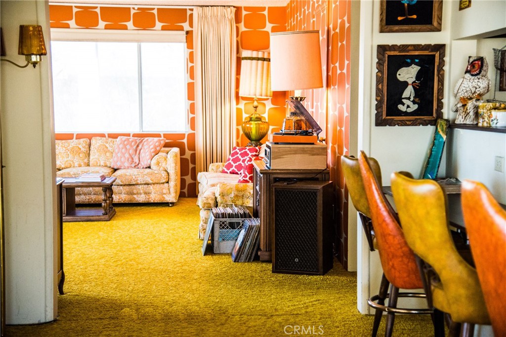 https://media.crmls.org/medias/918fd10e-9c47-4e2c-9390-fefb50db6d8f.jpg?preset=X-Large