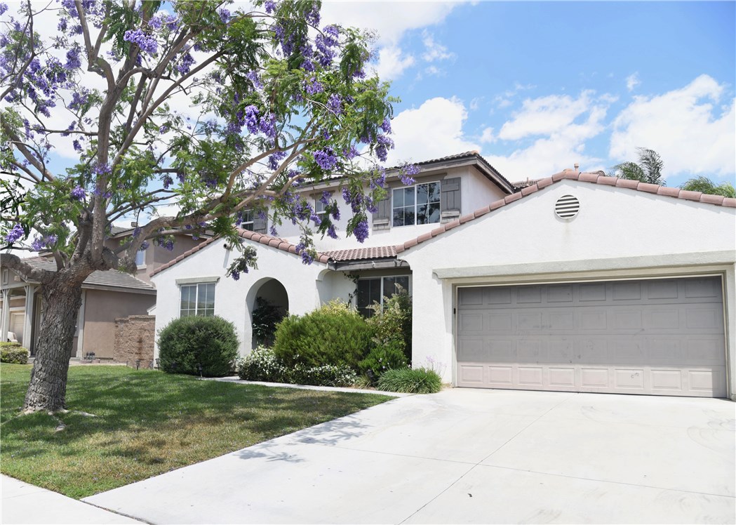 6570 Peach Blossom St, Eastvale, CA 92880