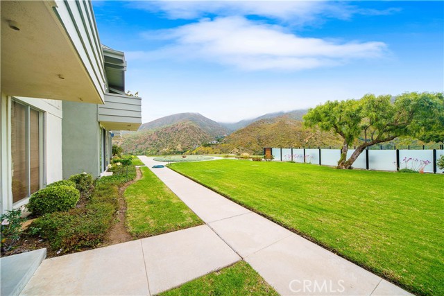 6216 Tapia Drive, Malibu CA: https://media.crmls.org/medias/9190f427-2ce4-4262-8b76-cd9be58c2952.jpg