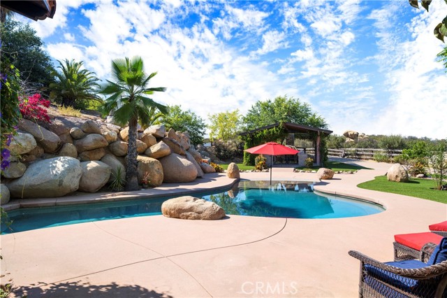 42179 Calle Paramo, Murrieta CA: https://media.crmls.org/medias/91911f3b-2cf6-43cc-a1af-4981ca68d80c.jpg