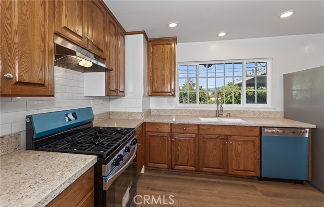 Detail Gallery Image 13 of 23 For 201 Primrose, Redlands,  CA 92373 - 4 Beds | 2 Baths