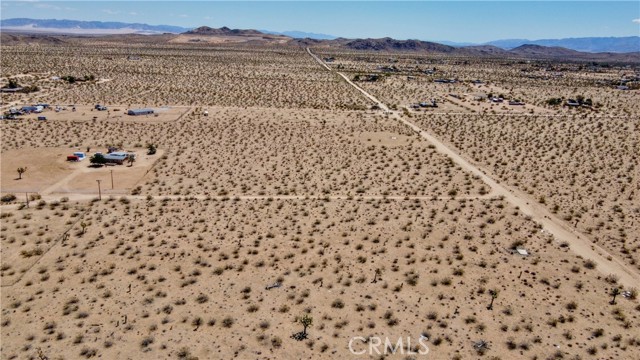 Detail Gallery Image 6 of 21 For 888 Lucky Ln, Landers,  CA 92285 - – Beds | – Baths