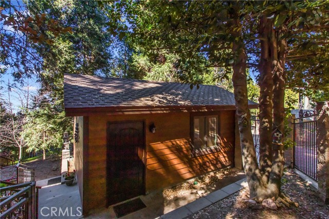 Image 35 of 39 For 1036 Venus Way