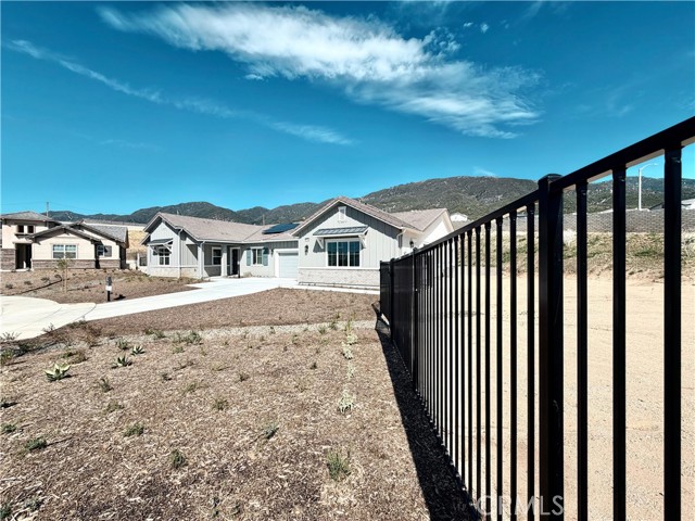 7051 Hurley Court, San Bernardino CA: https://media.crmls.org/medias/9195c1f4-3d10-4c36-93a4-3fe5f253cc52.jpg