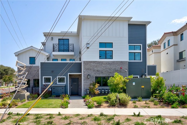 530 Elena Avenue, Redondo Beach, California 90277, 4 Bedrooms Bedrooms, ,3 BathroomsBathrooms,Residential,Sold,Elena,SB21153944