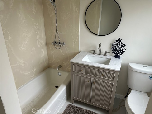 Detail Gallery Image 10 of 32 For 2701 Gale Ave, Long Beach,  CA 90810 - – Beds | – Baths