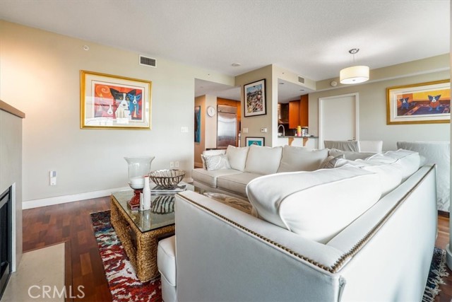 3141 Michelson Drive, Irvine CA: https://media.crmls.org/medias/91986f2c-efa7-4608-bebf-2e19bf6bc797.jpg