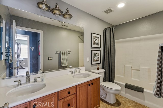 Detail Gallery Image 27 of 43 For 10889 Cameron Ct, Corona,  CA 92883 - 6 Beds | 4/1 Baths