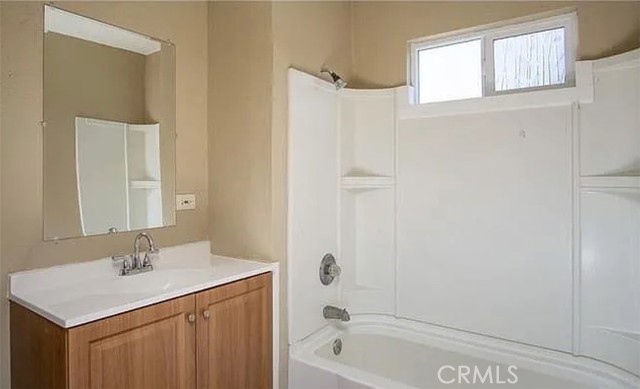 Detail Gallery Image 6 of 14 For 410 E 21st St, Long Beach,  CA 90806 - – Beds | – Baths