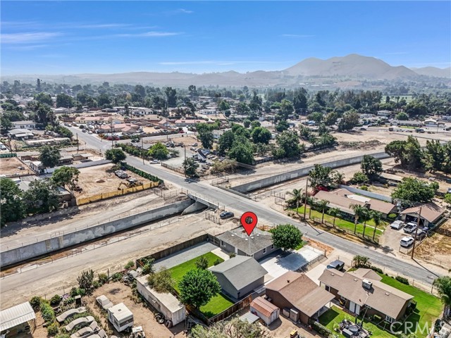 11467 64th Street, Jurupa Valley CA: https://media.crmls.org/medias/919b1c1f-8f97-445d-b4ea-03e28957ee98.jpg
