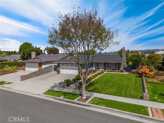 17381 Yorkshire Avenue, Yorba Linda CA: https://media.crmls.org/medias/919c057a-606c-4913-80c7-1ba91a4cda2d.jpg
