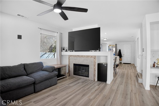 Detail Gallery Image 4 of 55 For 2301 Foxtail Dr, Palmdale,  CA 93551 - 5 Beds | 3 Baths