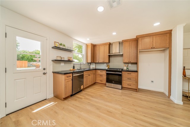 306 Felisa Court, Redlands CA: https://media.crmls.org/medias/919c7912-ccbc-44cb-ac72-8fb3486407c5.jpg