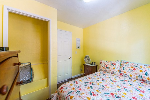 23120 Sycamore Lane, Crestline CA: https://media.crmls.org/medias/919c8ff1-2e8f-4ba2-99a3-1bad1e921736.jpg
