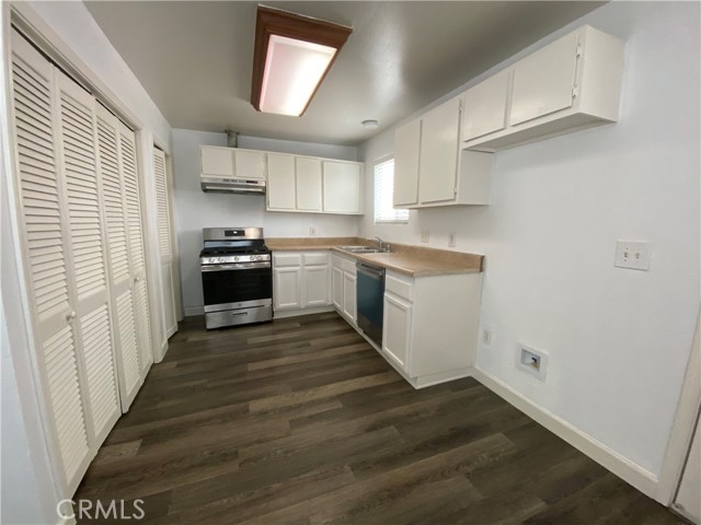 Detail Gallery Image 3 of 13 For 732 W 21st St, San Pedro,  CA 90731 - 3 Beds | 1 Baths