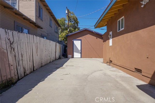 Detail Gallery Image 20 of 30 For 1453 W 56th, Los Angeles,  CA 90062 - 3 Beds | 2 Baths