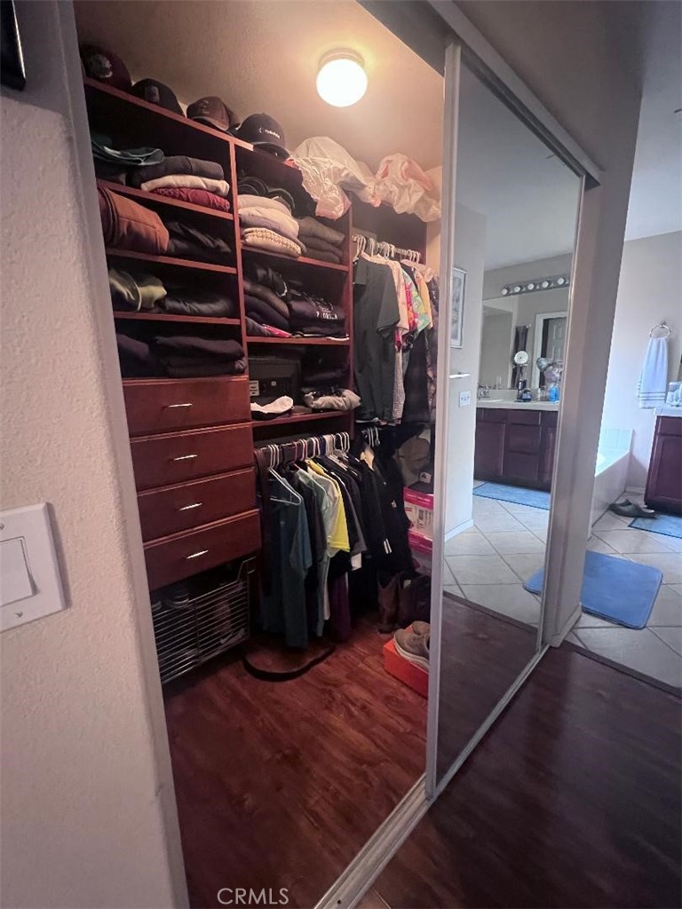 https://media.crmls.org/medias/919d84c2-c843-4327-943e-b8d8ec39455a.jpg?preset=X-Large